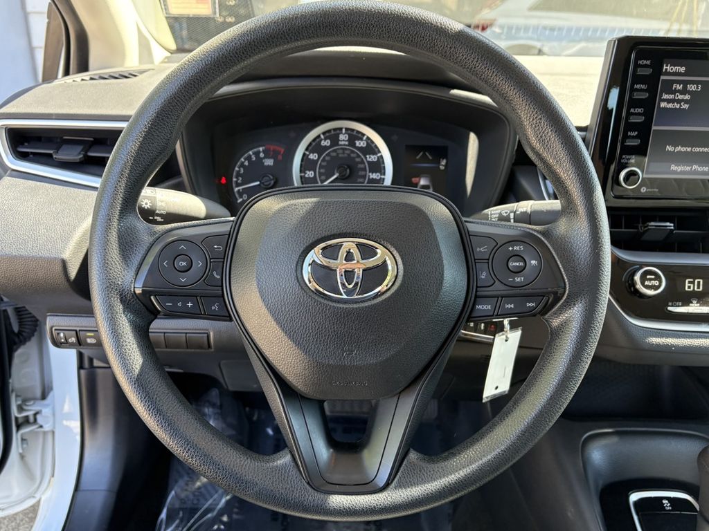 2022 Toyota Corolla LE photo 16