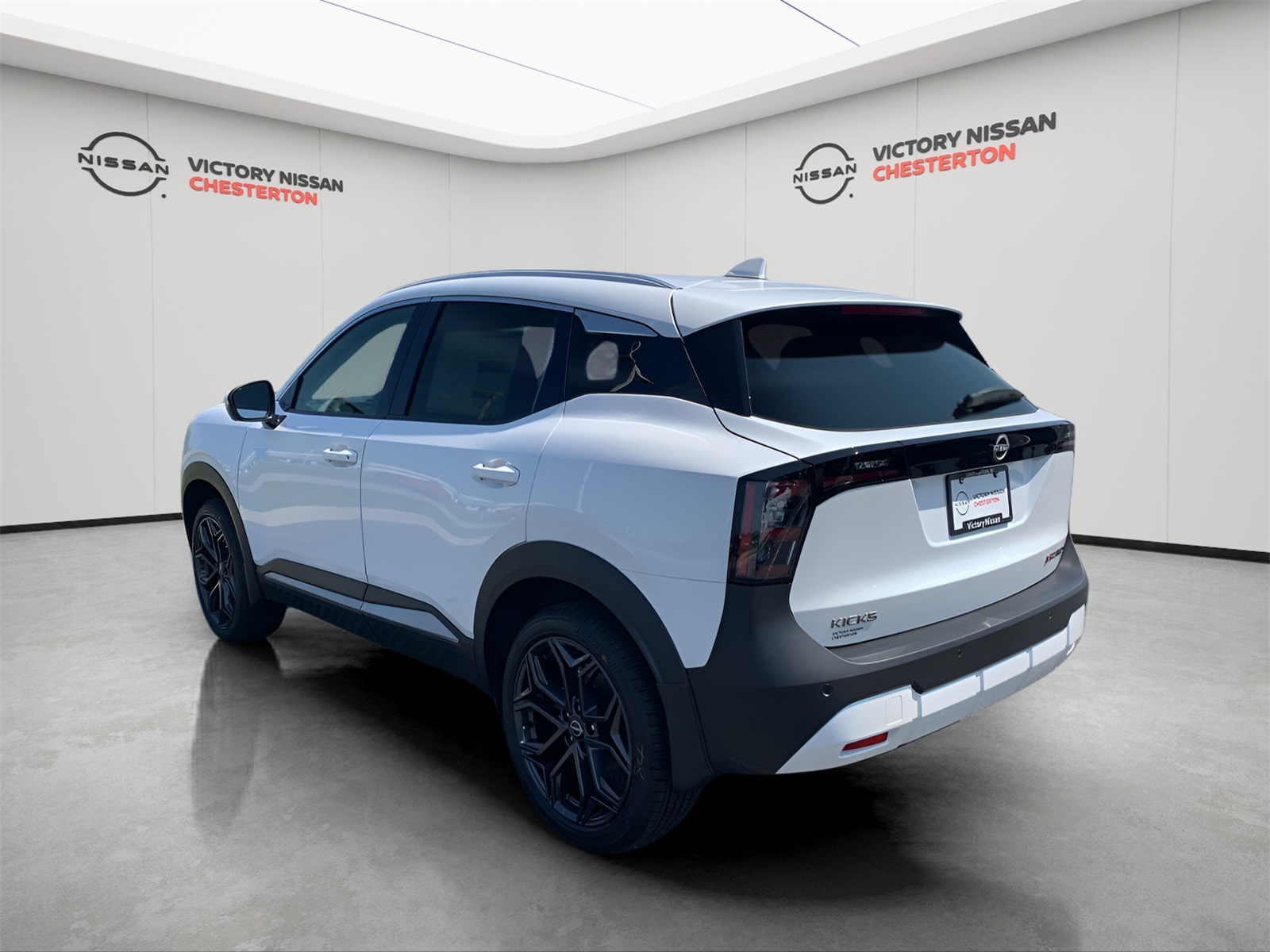 2025 Nissan Kicks SR photo 3