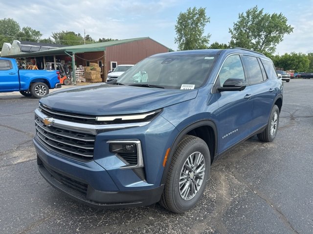 2025 Chevrolet Traverse photo 6