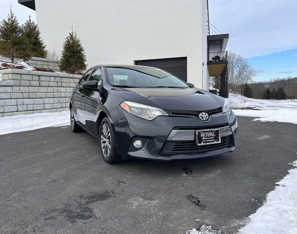 2016 Toyota Corolla LE Plus's photo