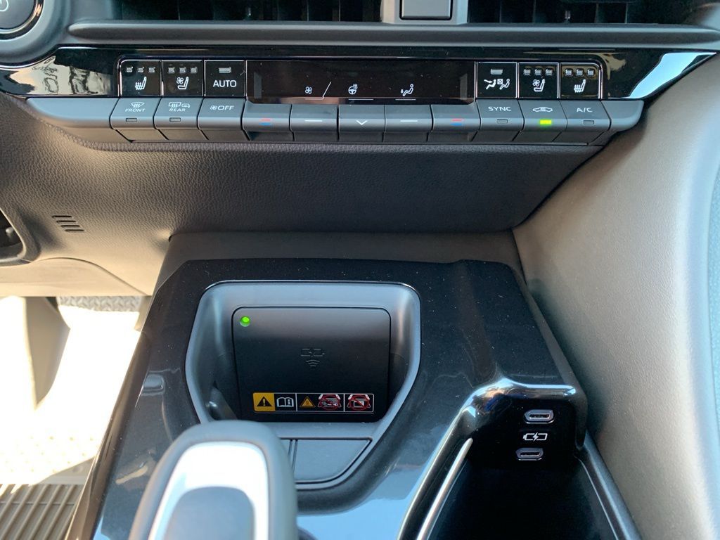 2026 Toyota Crown photo 21