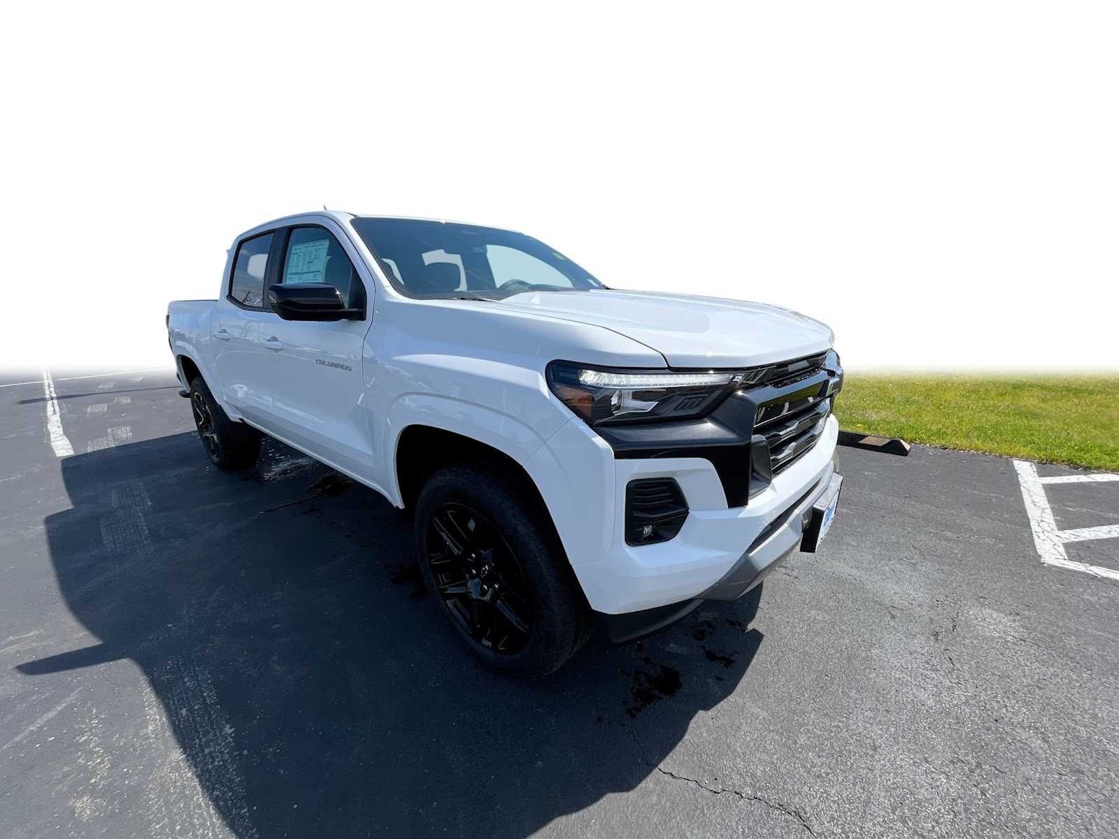 2025 Chevrolet Colorado Z71 photo 2