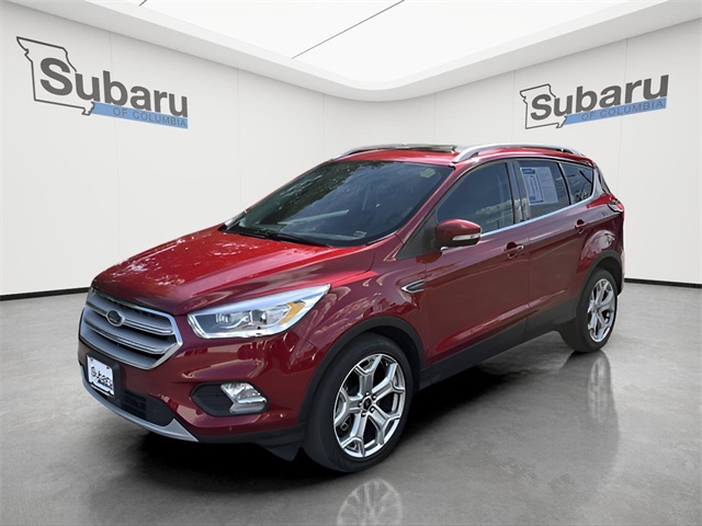 2019 Ford Escape Titanium photo 2