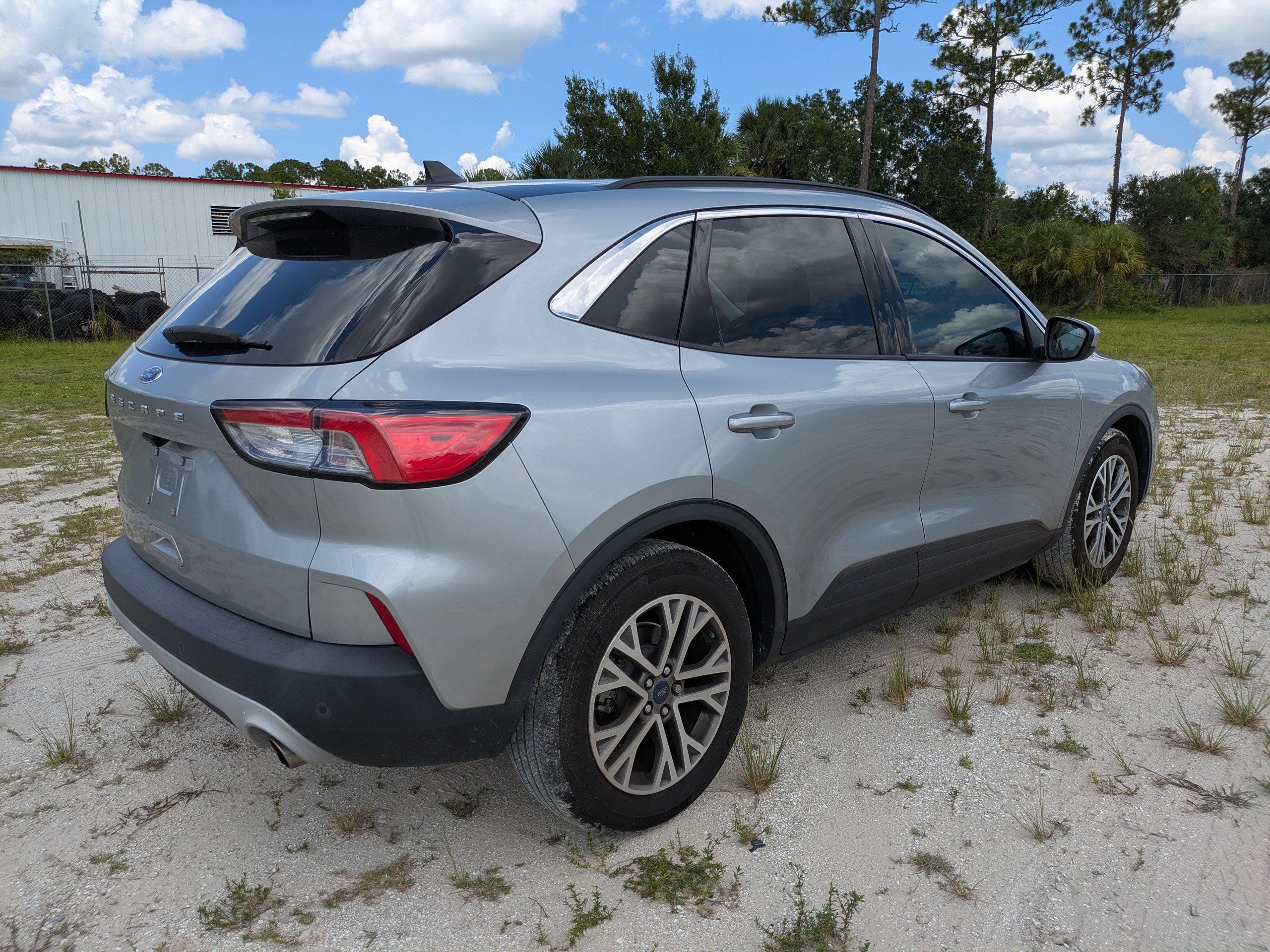 2022 Ford Escape SEL photo 4