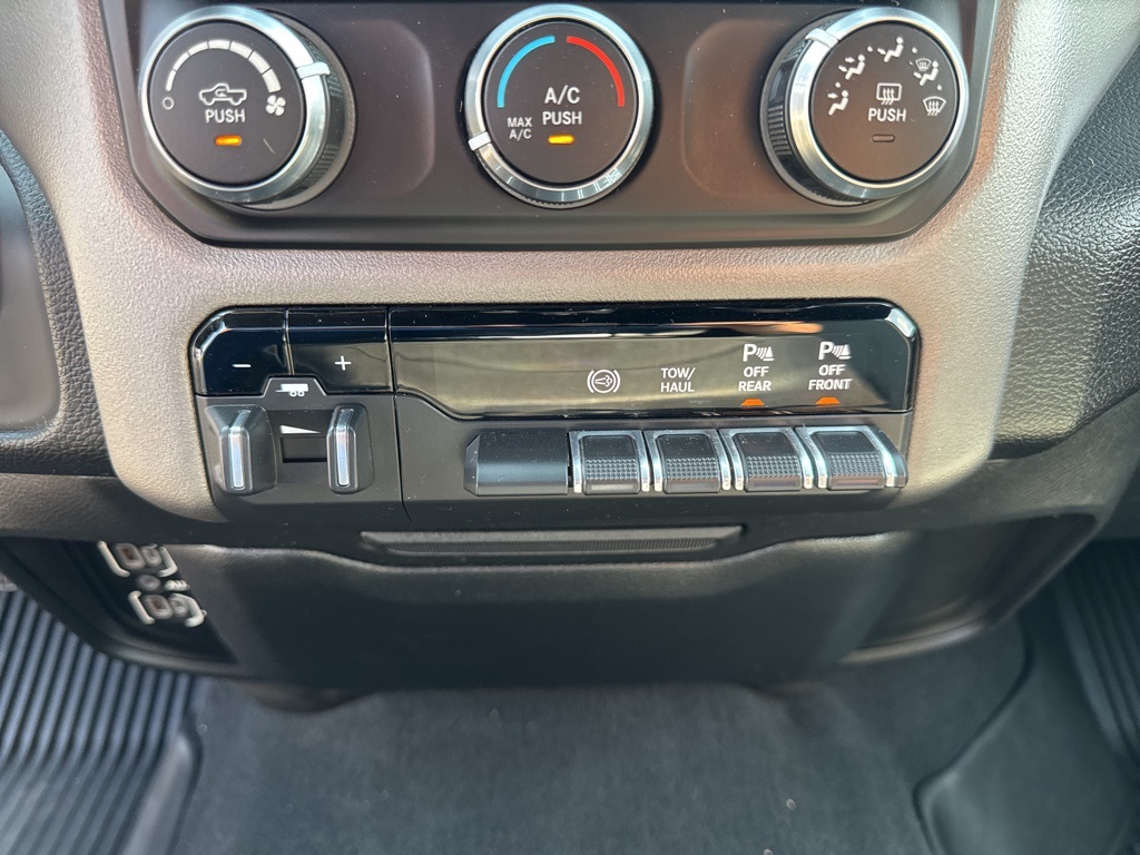 2019 Ram 3500 Big Horn photo 34