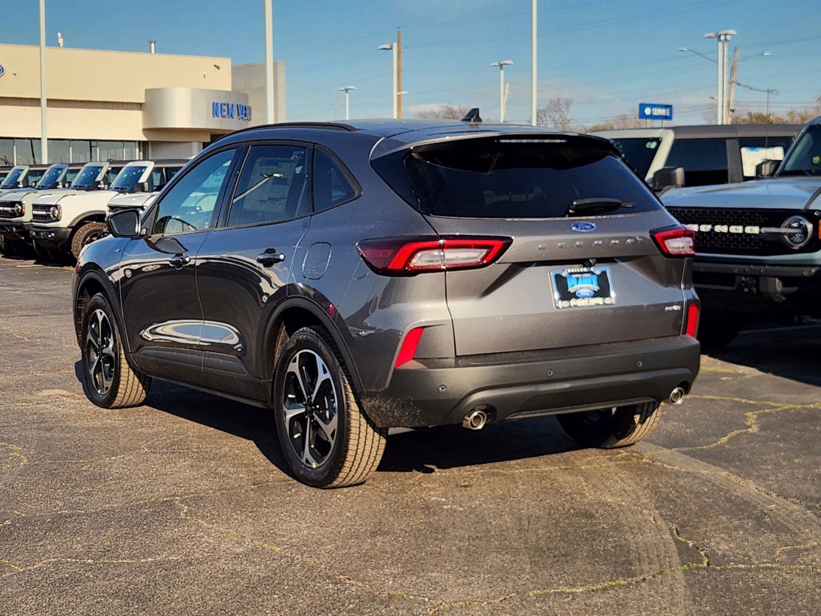 2025 Ford Escape ST-Line Select photo 3