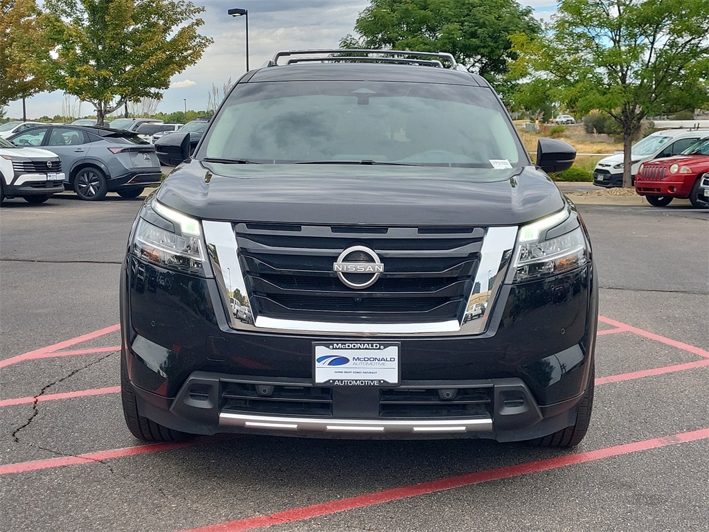 2023 Nissan Pathfinder SL photo 5