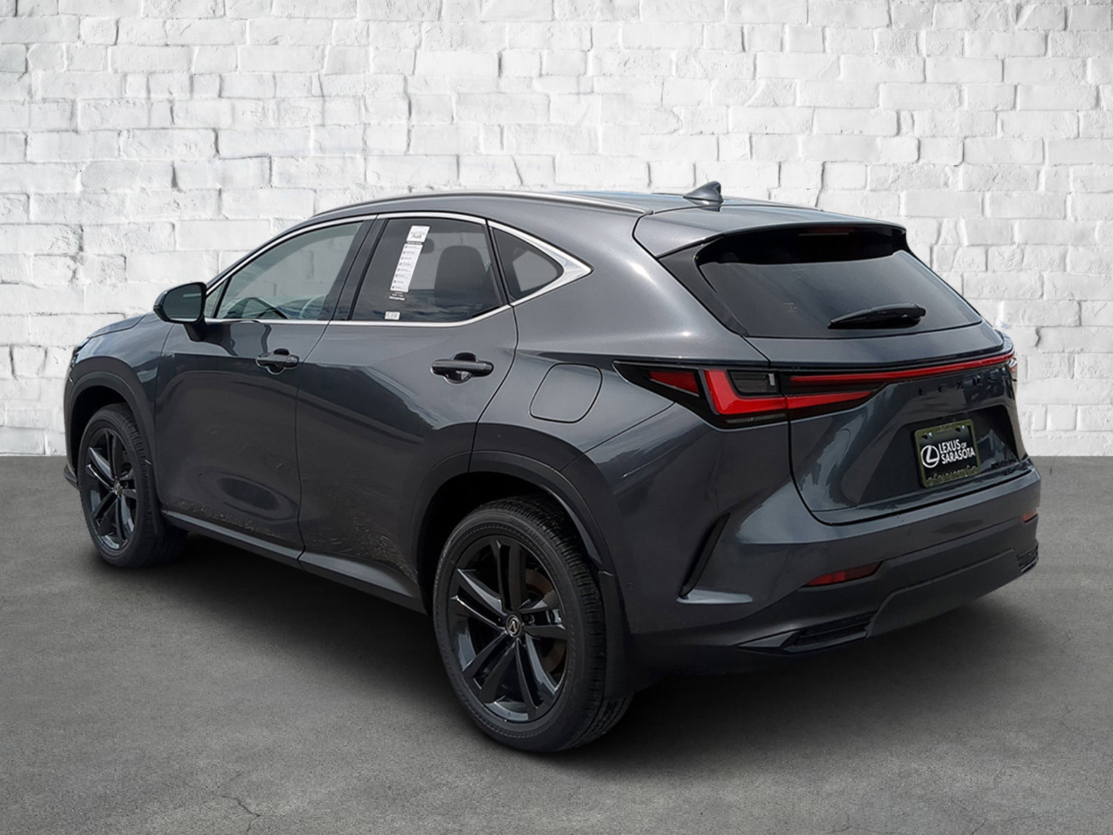 2025 Lexus NX 450h+ Luxury AWD photo 6