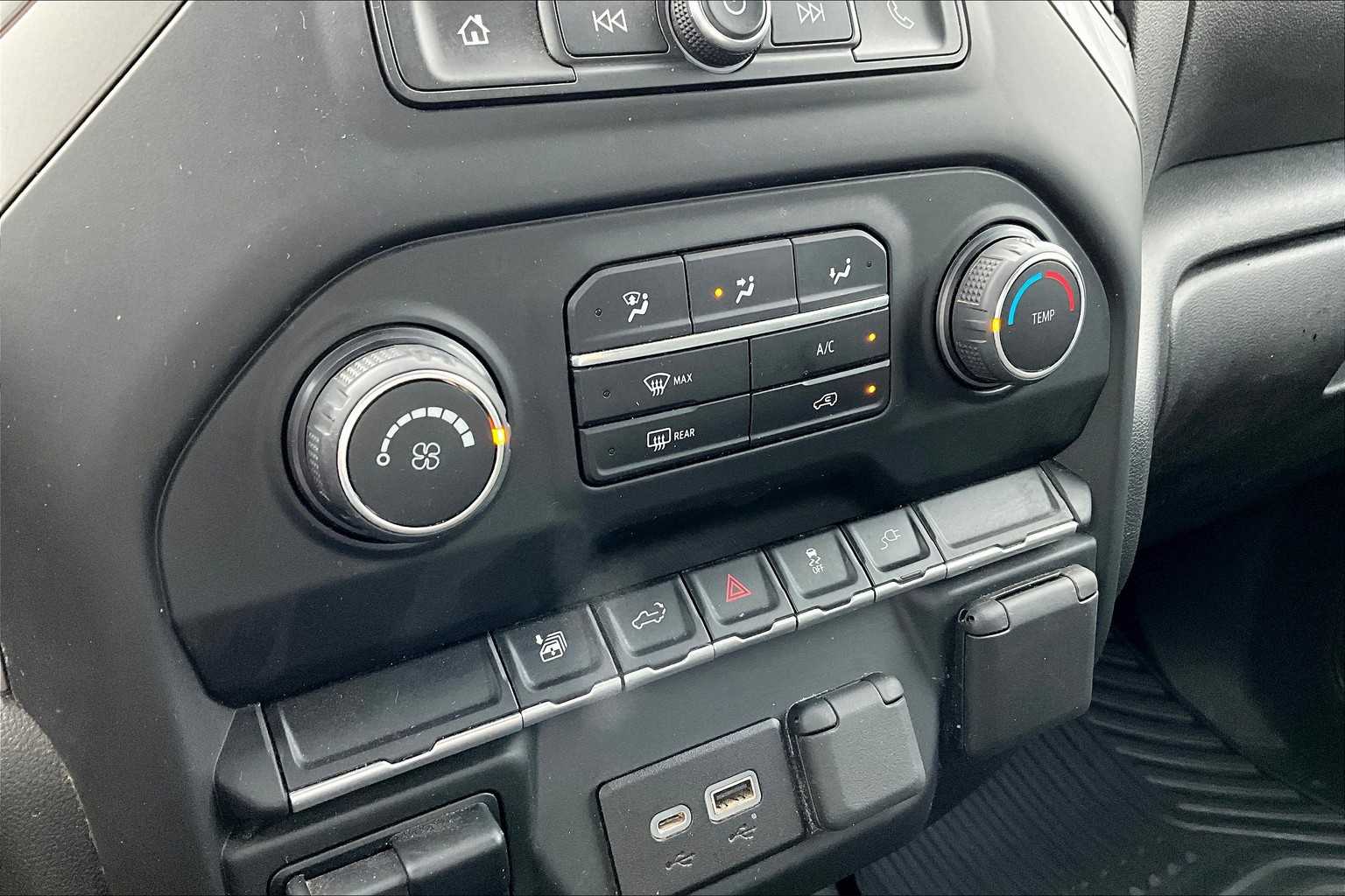 2022 Chevrolet Silverado 2500HD Custom photo 27