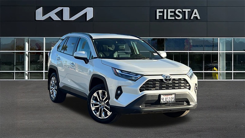 2024 Toyota RAV4 XLE Premium's photo