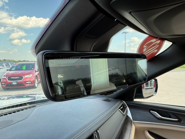 2025 Jeep Grand Cherokee Limited photo 38