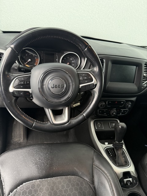 2019 Jeep Compass Latitude photo 3