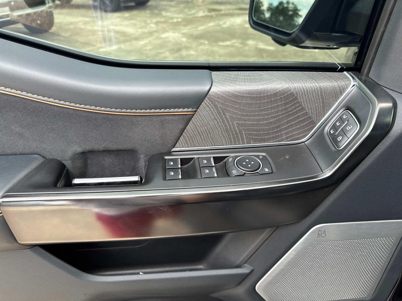 2021 Ford F-150 Platinum photo 39