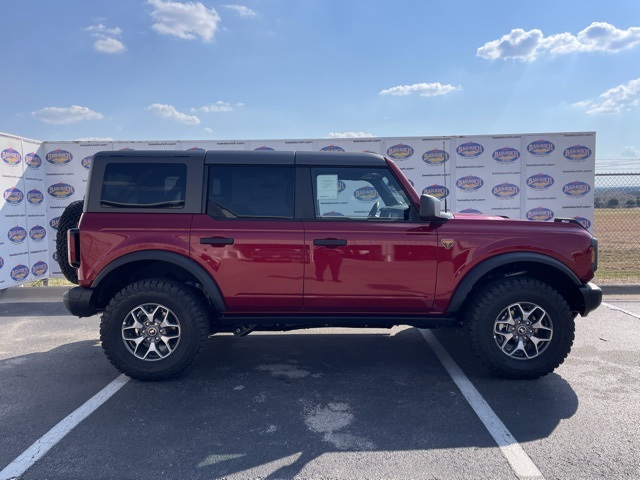 2025 Ford Bronco 4-Door Badlands's photo