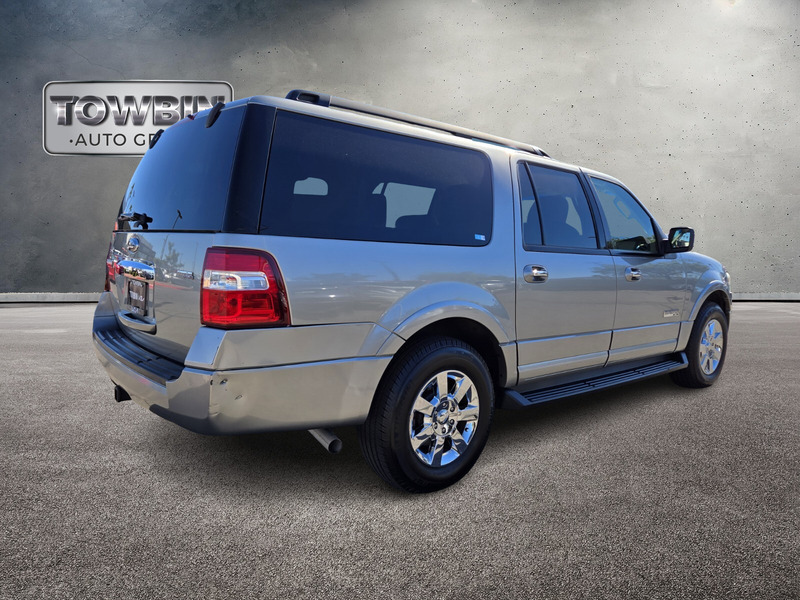 2008 Ford Expedition EL XLT photo 2