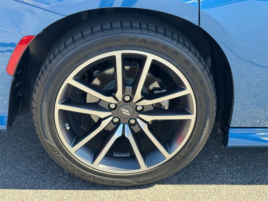 2023 Dodge Charger R/T photo 9