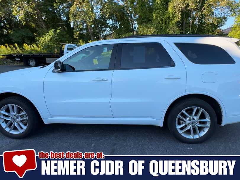 2023 Dodge Durango GT Plus photo 3