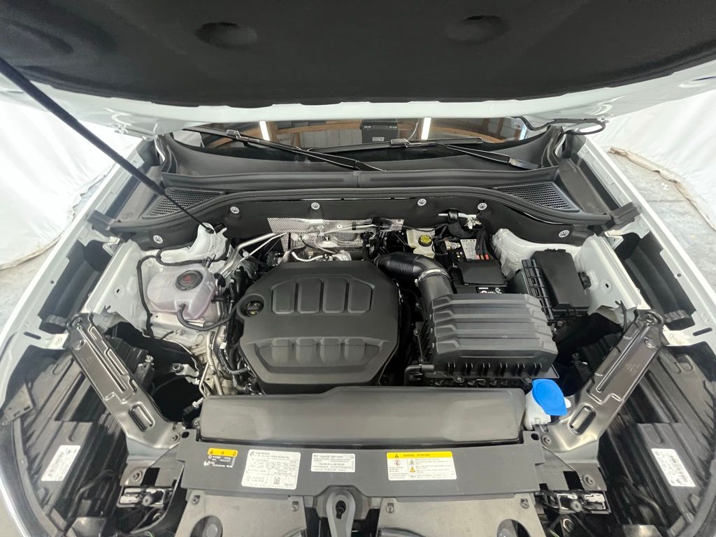 2025 Volkswagen Atlas Cross Sport SEL R-Line photo 27