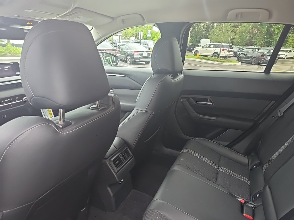2025 Mazda CX-50 2.5 Select photo 23