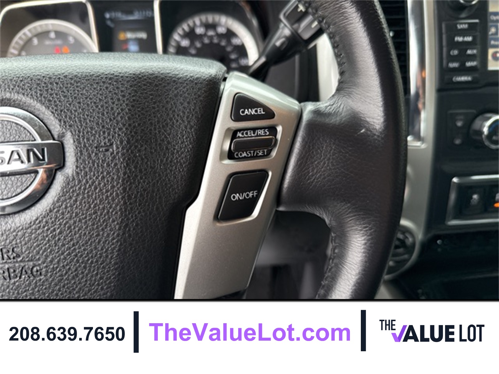 2018 Nissan Titan SL photo 23