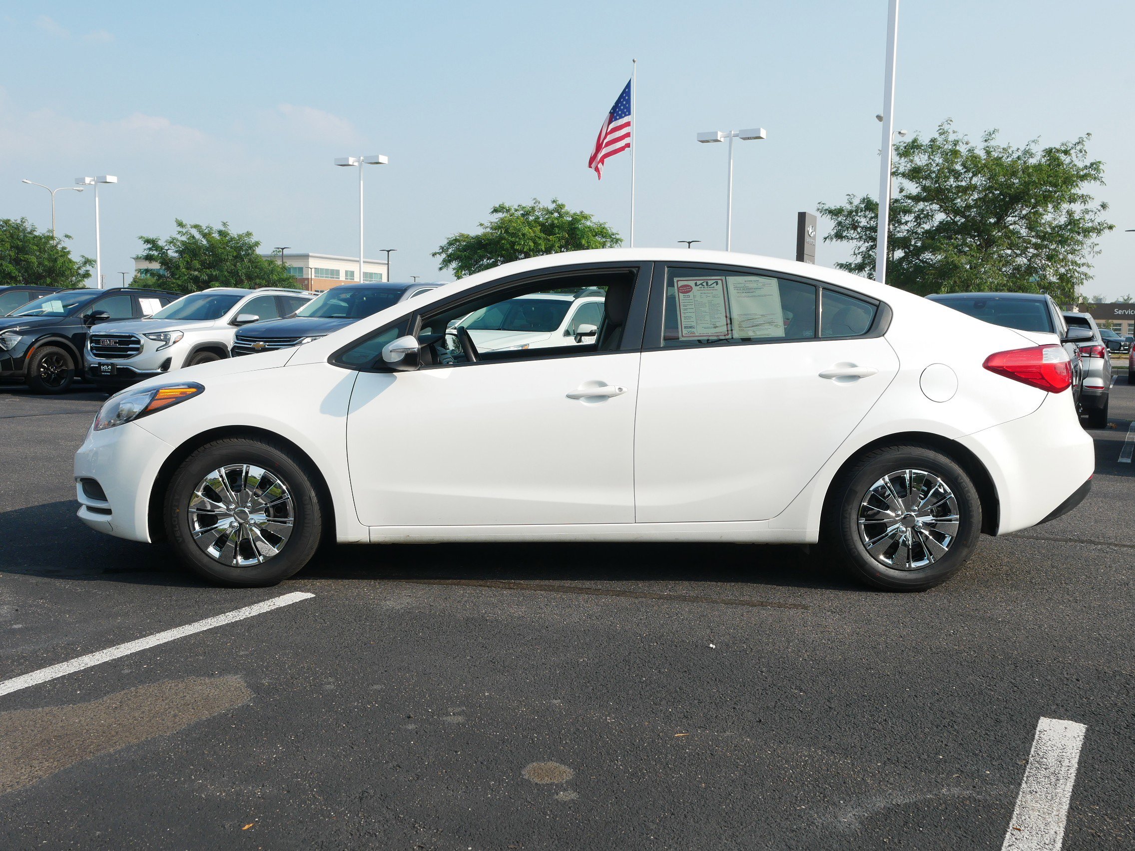 Used 2015 Kia Forte LX with VIN KNAFX4A66F5359975 for sale in Waite Park, Minnesota