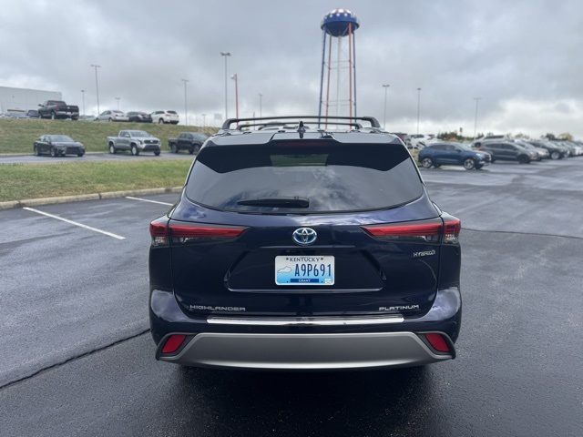 2021 Toyota Highlander Hybrid Platinum photo 4