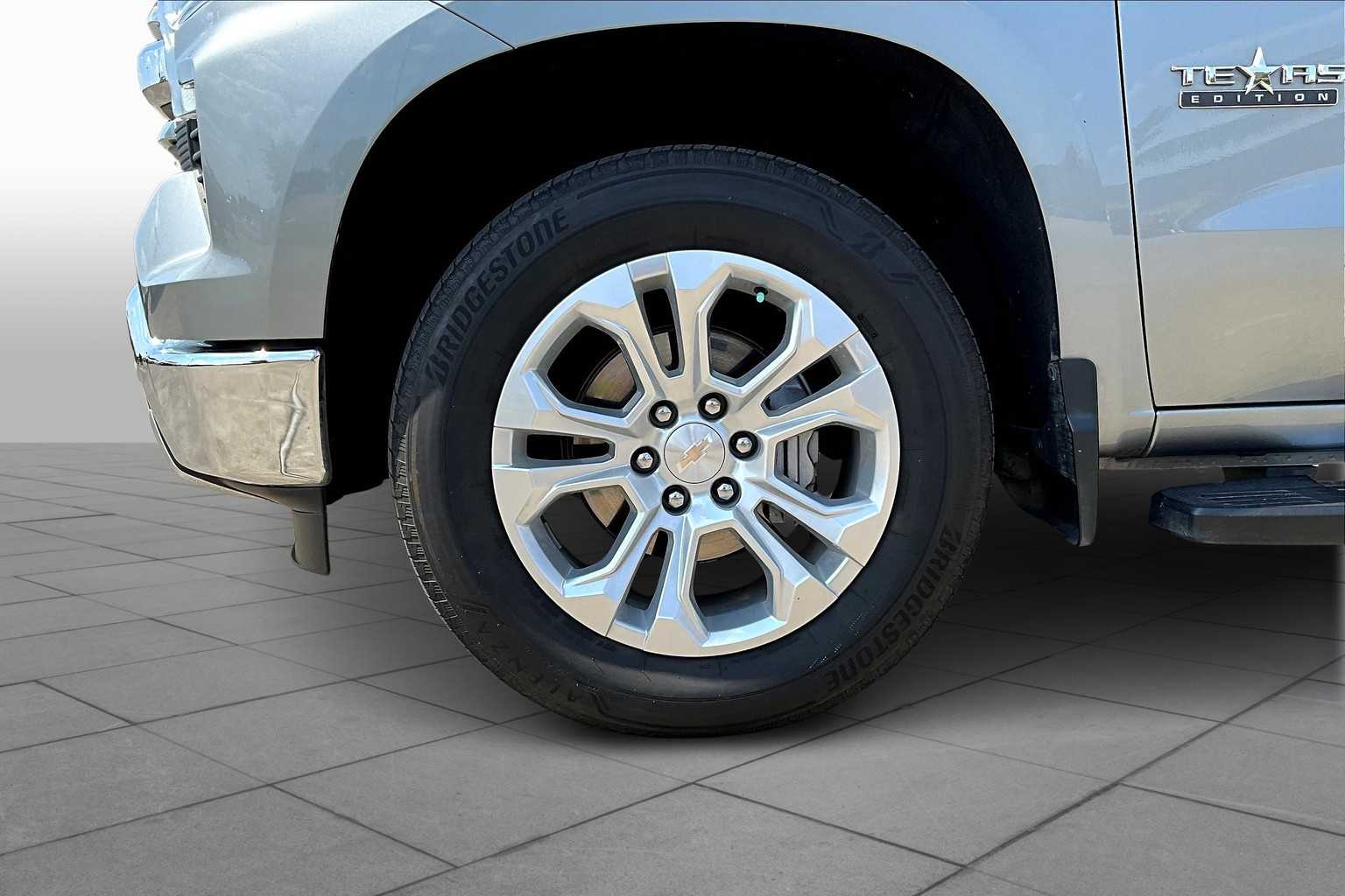 2024 Chevrolet Silverado 1500 LTZ photo 9