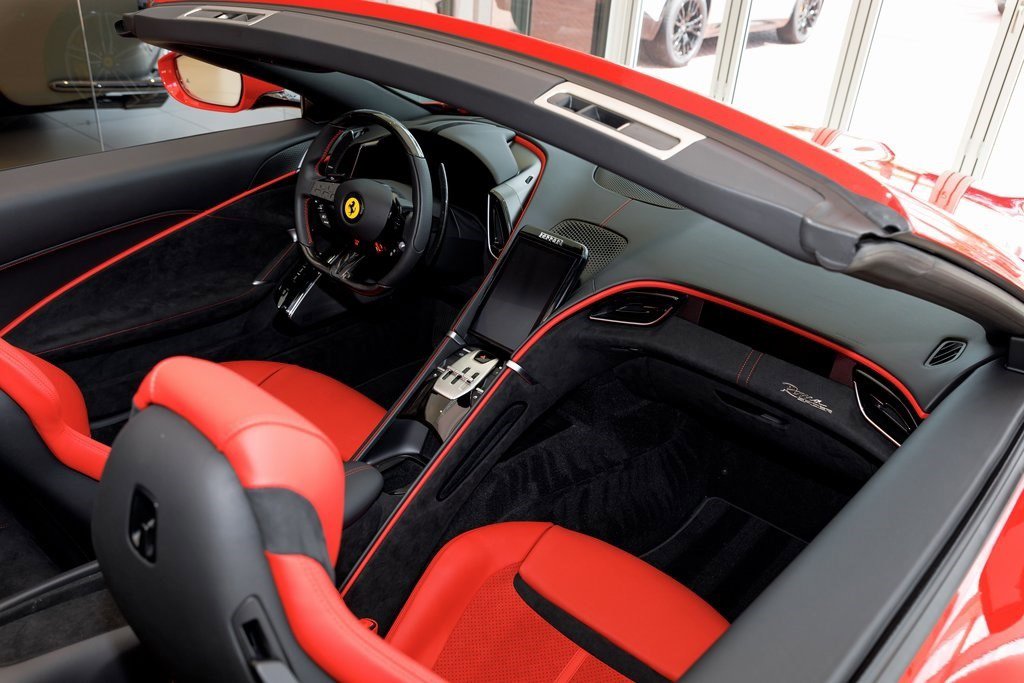 2025 Ferrari Roma Spider photo 26