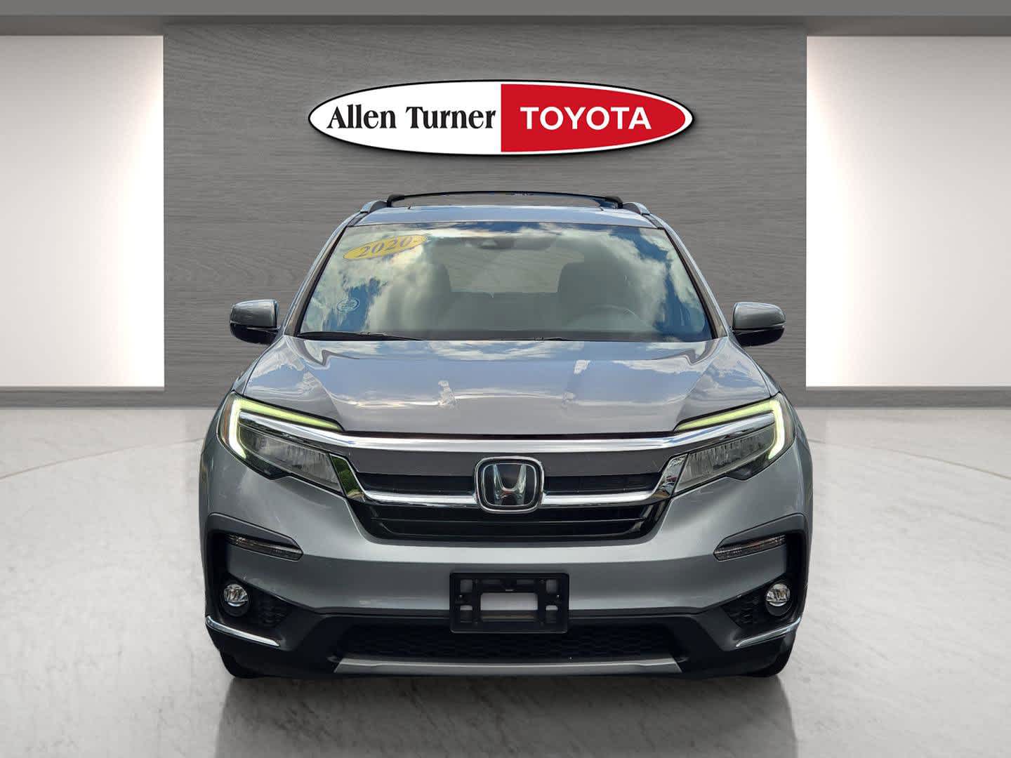 2020 Honda Pilot Touring photo 4