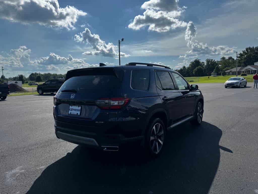 2023 Honda Pilot Elite photo 3