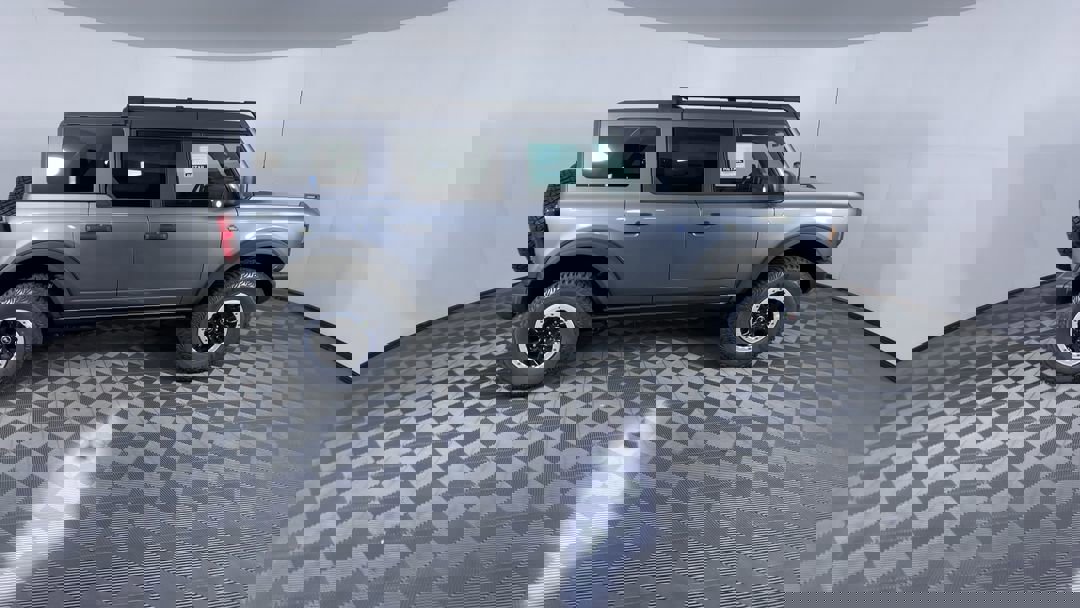 2024 Ford Bronco Black Diamond photo 9