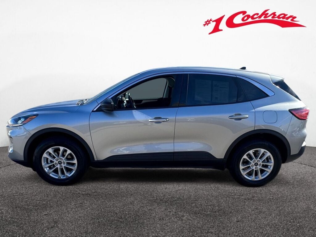 2022 Ford Escape SE photo 4