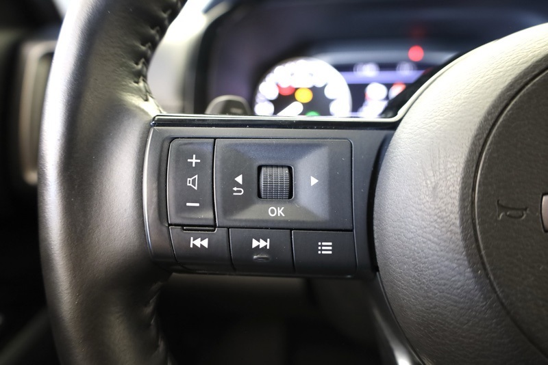 2024 Nissan Pathfinder SL photo 23