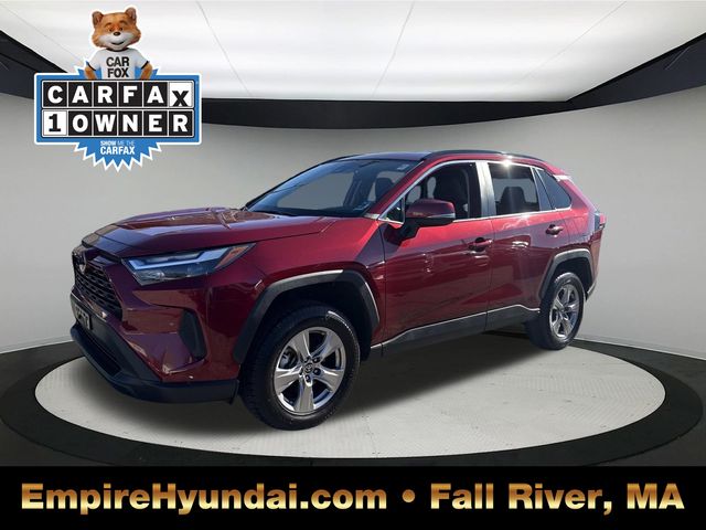 2023 Toyota RAV4 XLE's photo