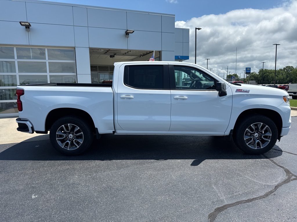 2023 Chevrolet Silverado 1500 RST photo 8