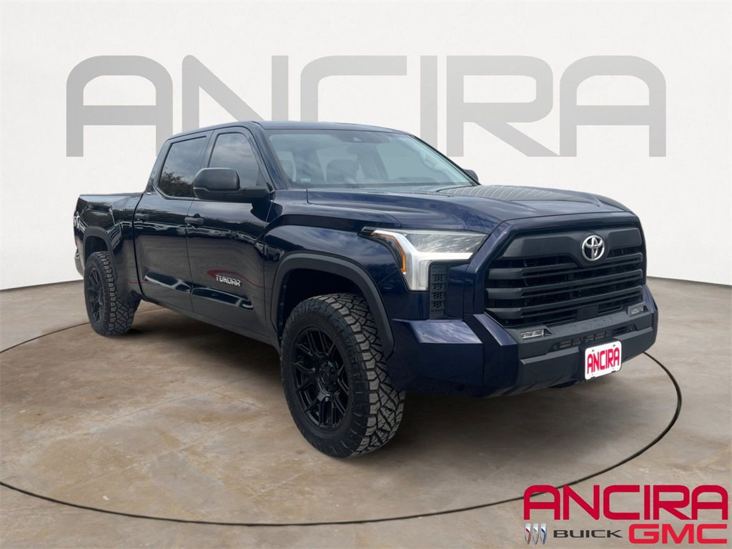 2022 Toyota Tundra SR5's photo