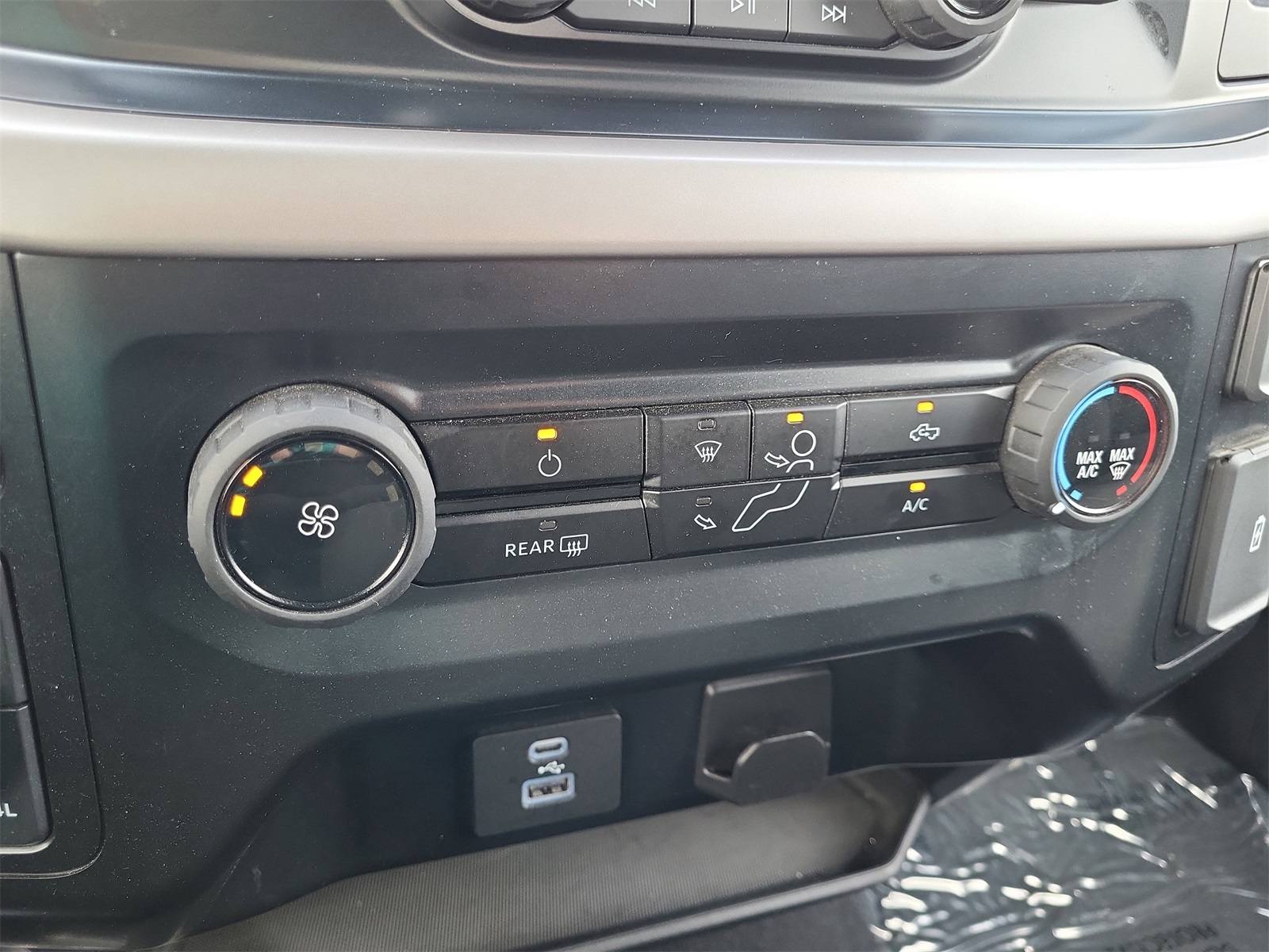 2023 Ford F-150 XLT photo 18
