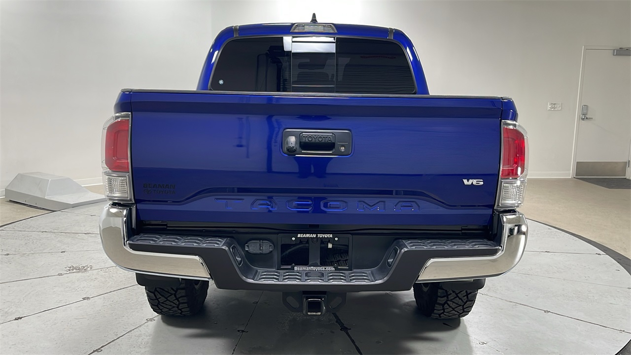 2022 Toyota Tacoma TRD Off-Road photo 4