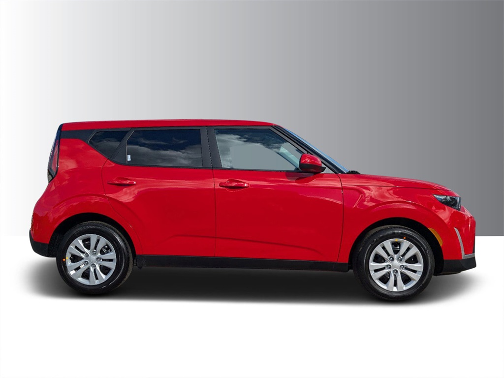 2025 Kia Soul LX photo 2