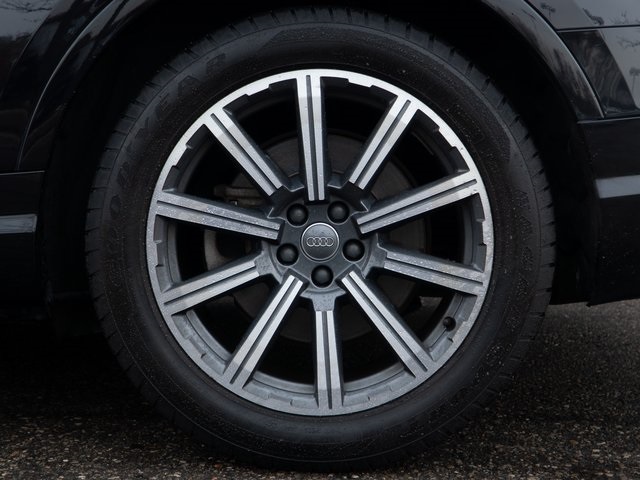 2017 Audi Q7 3.0T Prestige photo 4