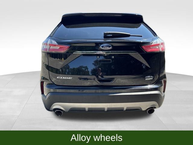 2019 Ford Edge SEL photo 3