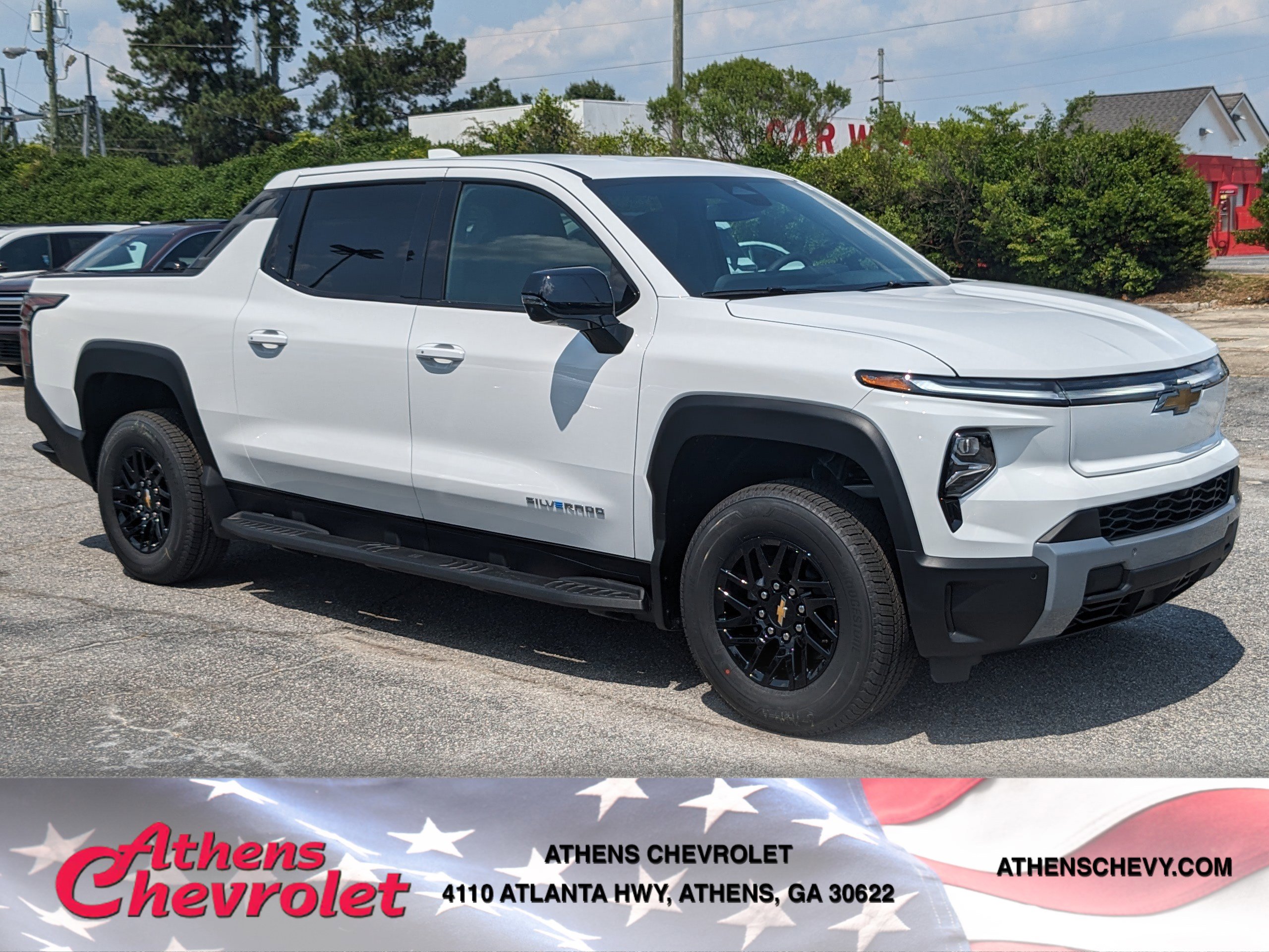 2025 Chevrolet Silverado EV LT's photo