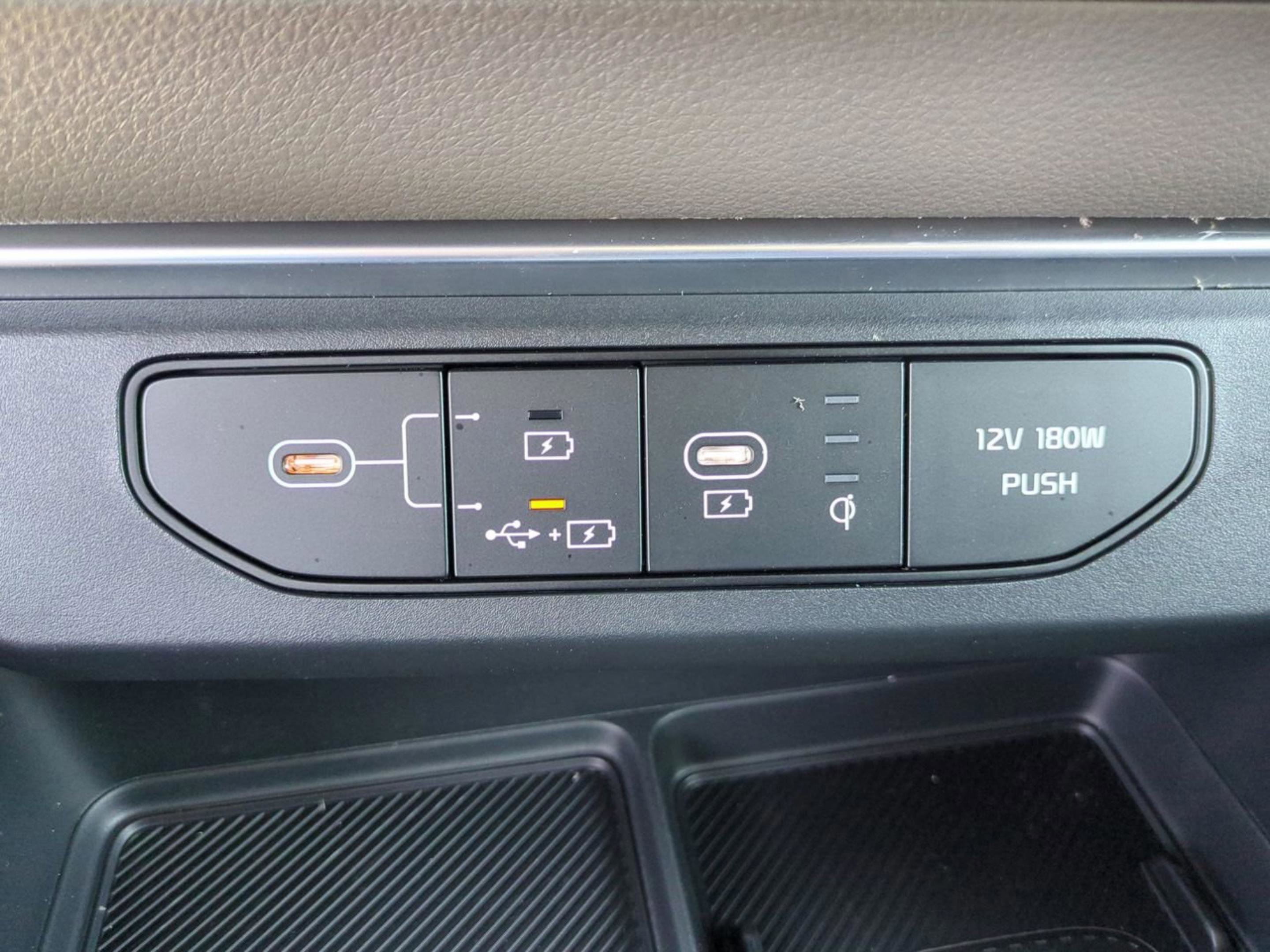 2026 Kia Carnival EX photo 26