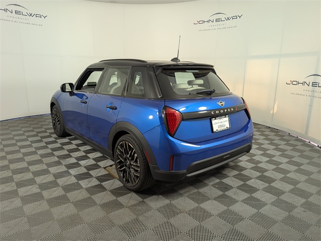 2025 Mini Cooper 4 Door Hardtop S Iconic photo 3