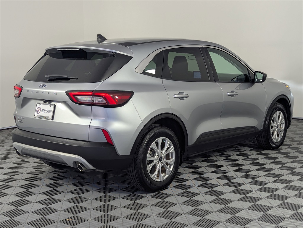 2023 Ford Escape Active photo 4