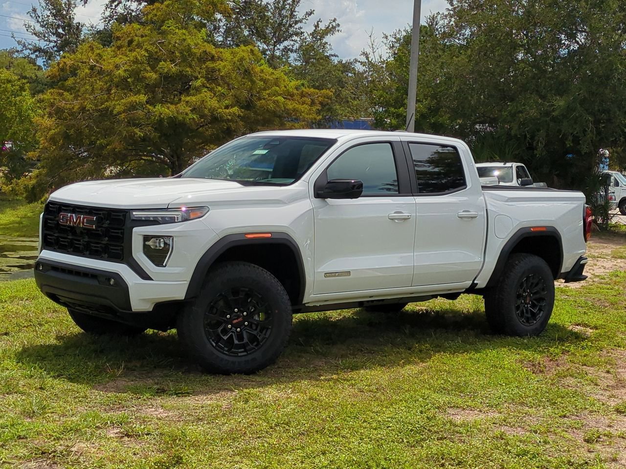 2026 GMC Canyon Elevation's photo