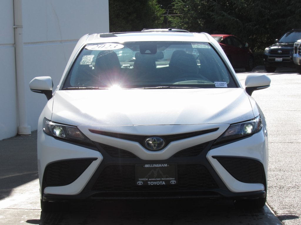 2023 Toyota Camry Hybrid SE photo 3