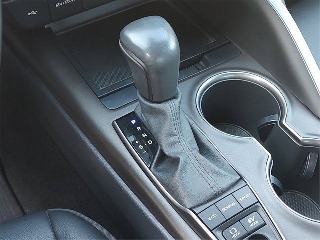 2023 Toyota Camry Hybrid SE photo 17