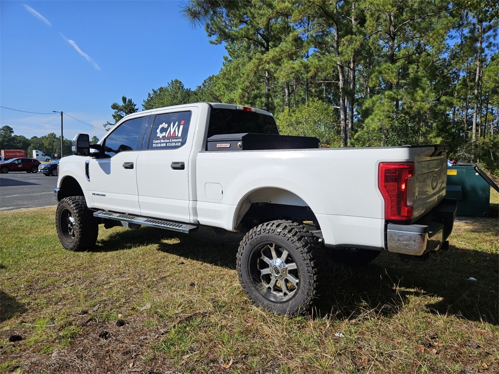 2017 Ford F-250 XLT photo 6