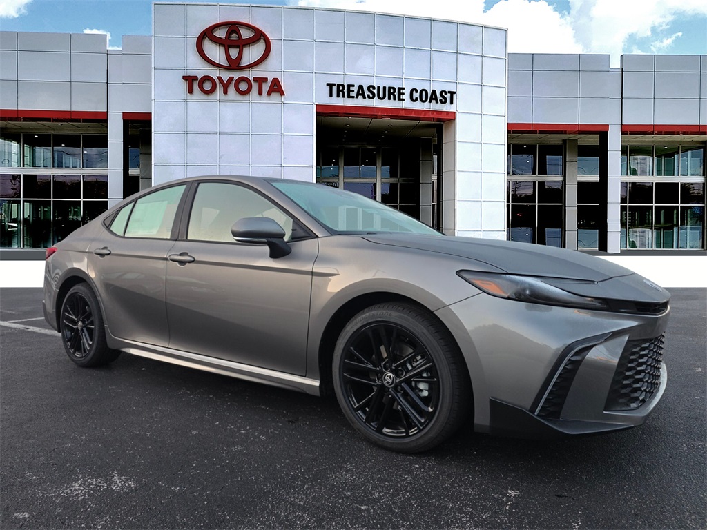 2026 Toyota Camry SE's photo